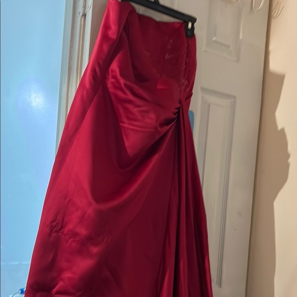 David's Bridal Red Sleeveless Prom Gown - Picture 1 of 3
